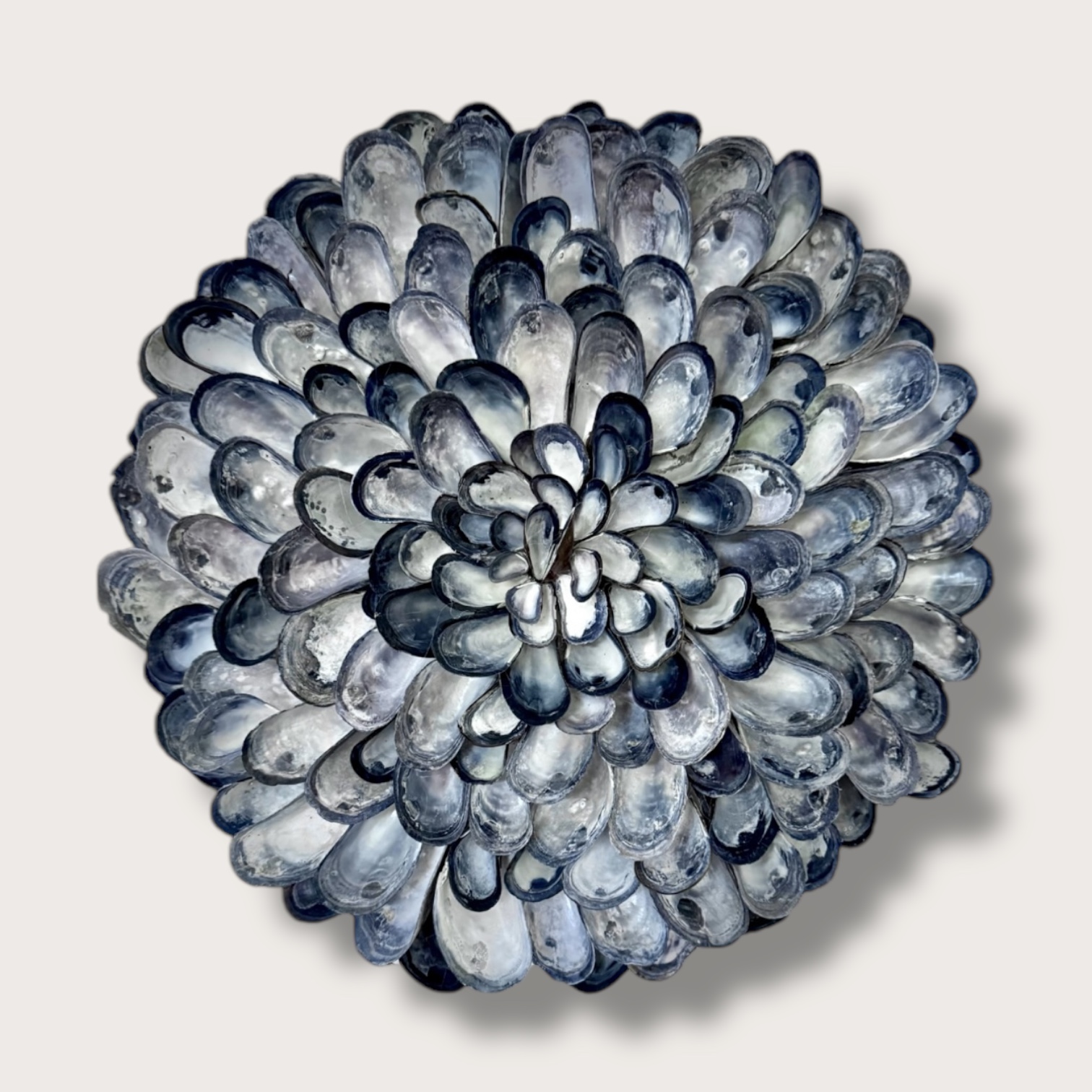 Beachcombing art result by Marika René, Gran Canaria, Spain